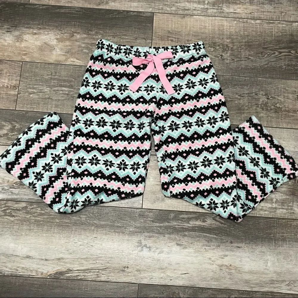 Fuzzy Pajama Pants Aqua Black White and Pink Size Medium
